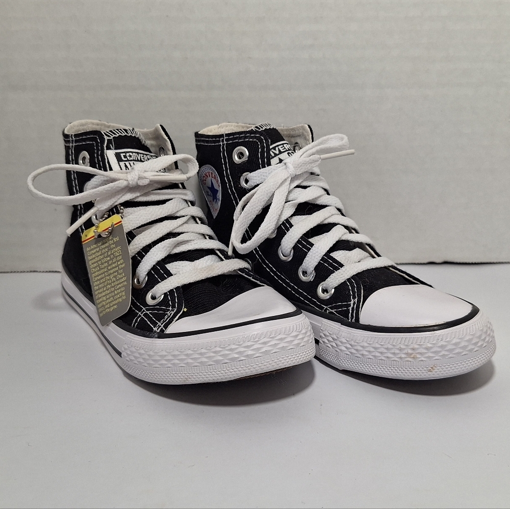 Converse Classic Black and White High-Tops Kids Size 13 Read Tag